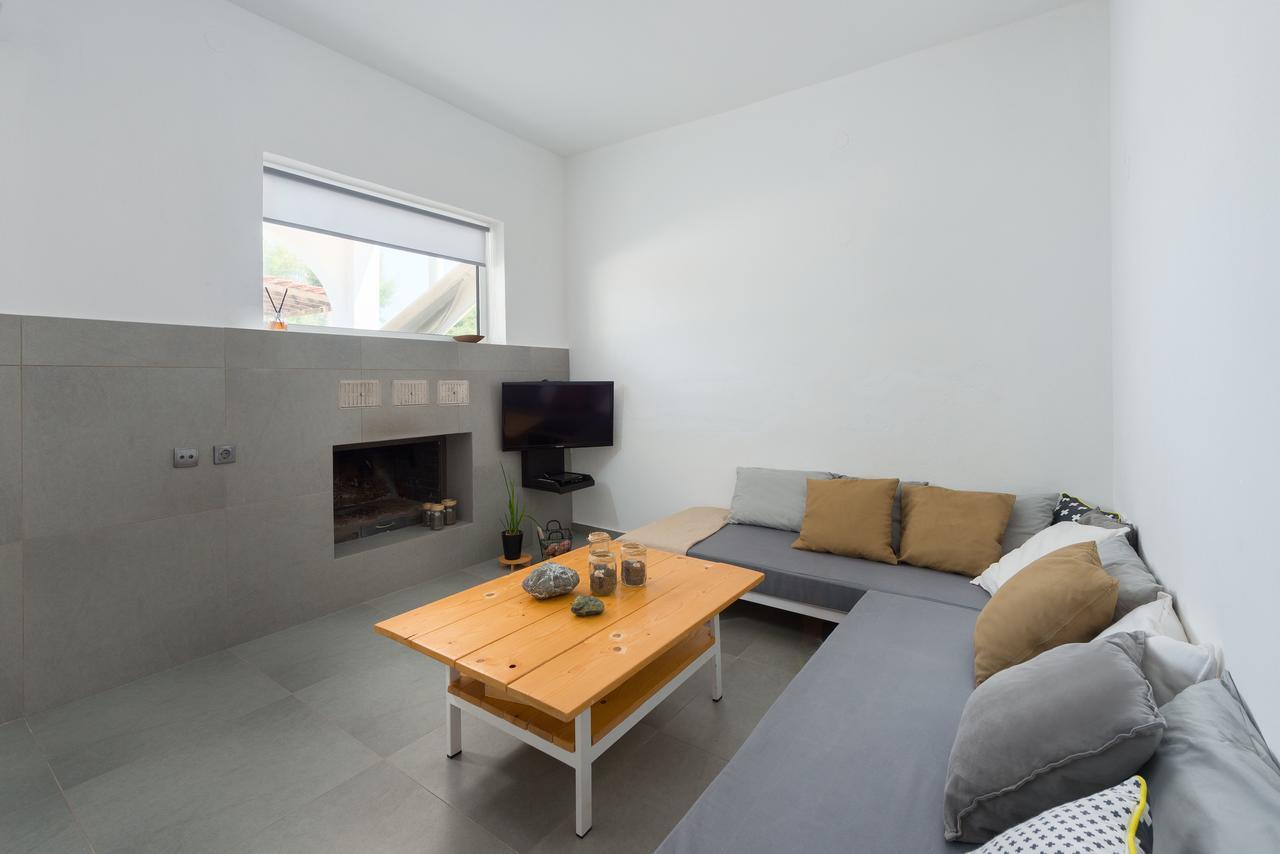 Vamare Beachfront House 根纳迪 外观 照片